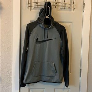 Nike therma fit sweatshirt with hood